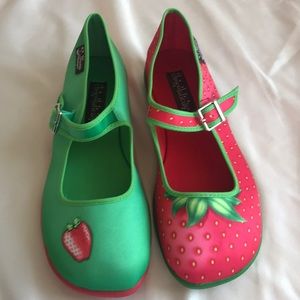 Brand new! Strawberry themed Hot Chocolate shoes!